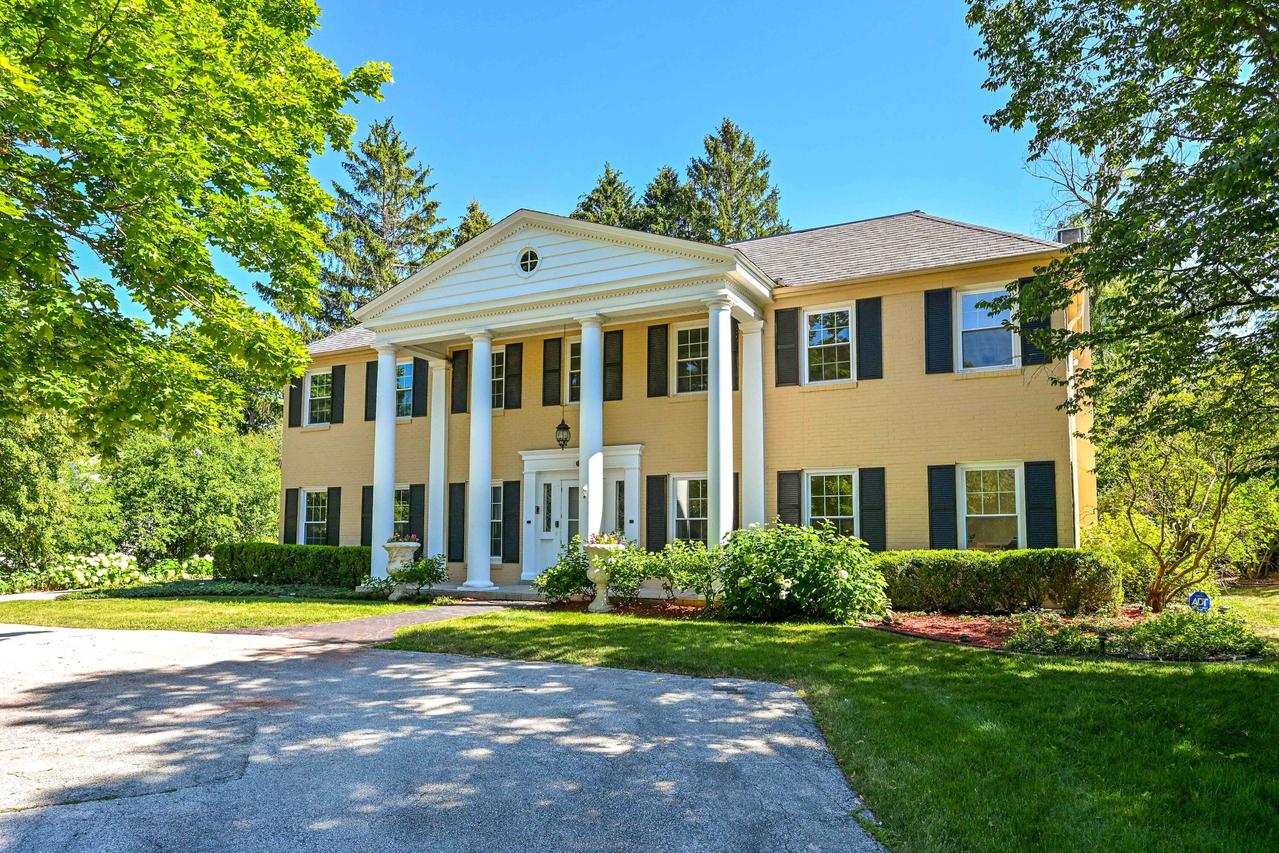 229 W Indian Creek, Fox Point, WI 53217