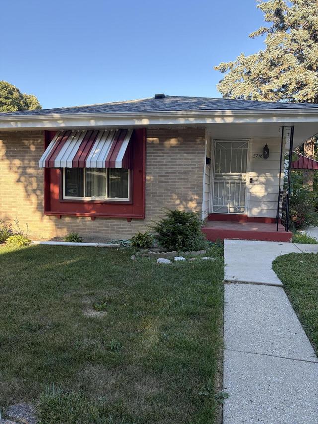 5718 N 74th St, Milwaukee, WI 53218