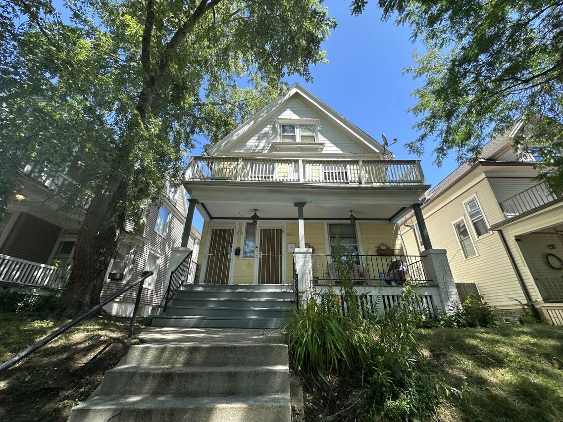 3032 N Booth St #3034, Milwaukee, WI 53212