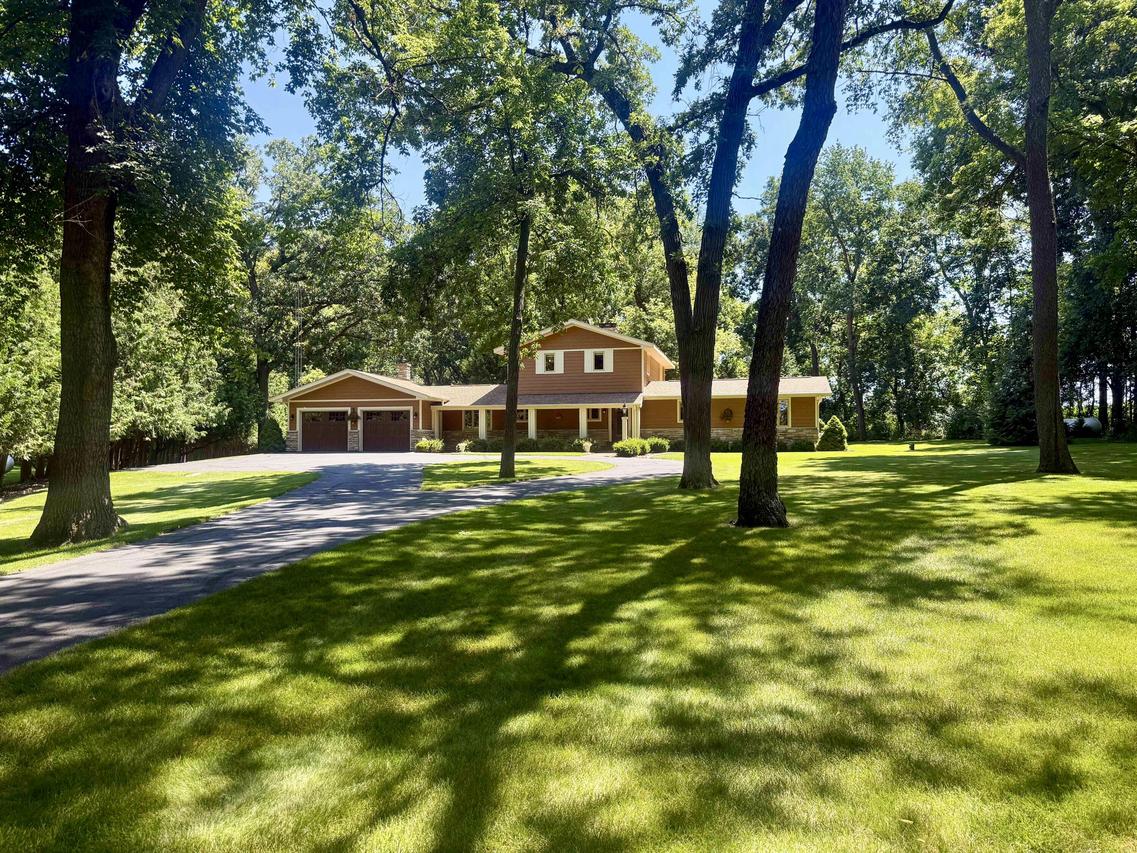 N5277 Towne Rd, Lamartine, WI 53963