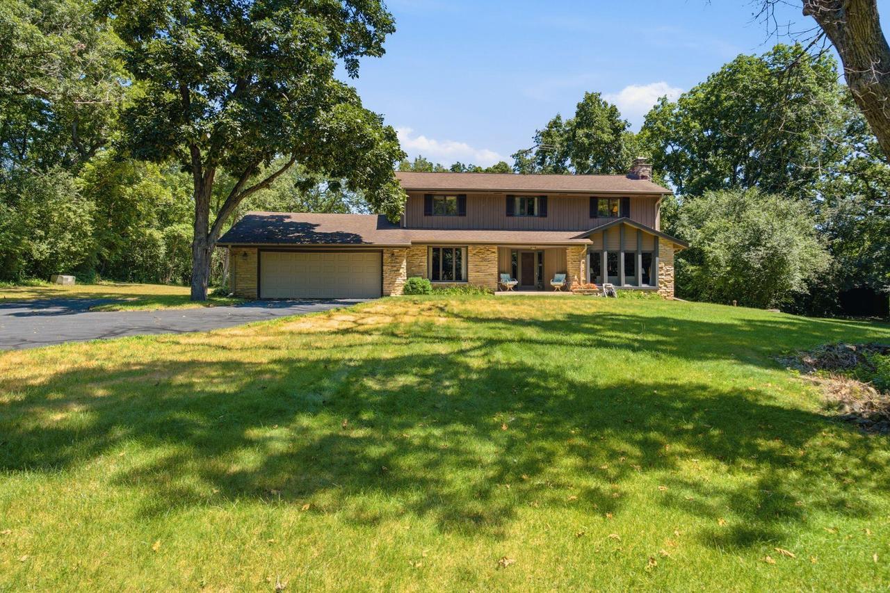 W286S4660 Woods Rd, Genesee, WI 53189