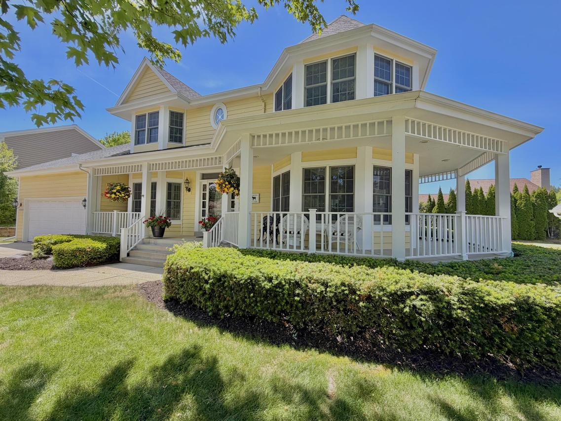 W70N447 Cedar Pointe Ave, Cedarburg, WI 53012