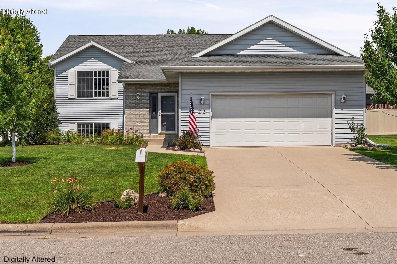 213 Kenneda St, Holmen, WI 54636