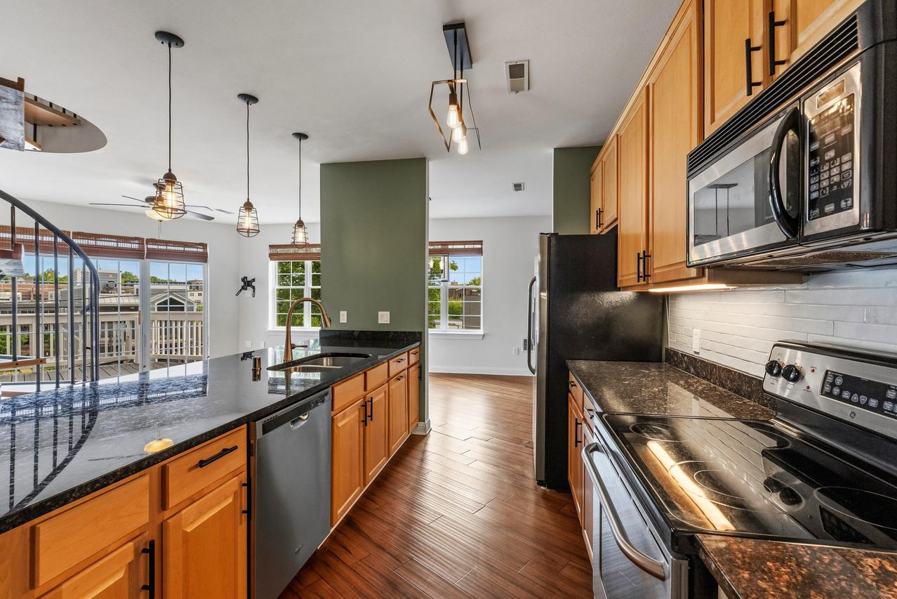 1888 N Humboldt Ave #403, Milwaukee, WI 53202