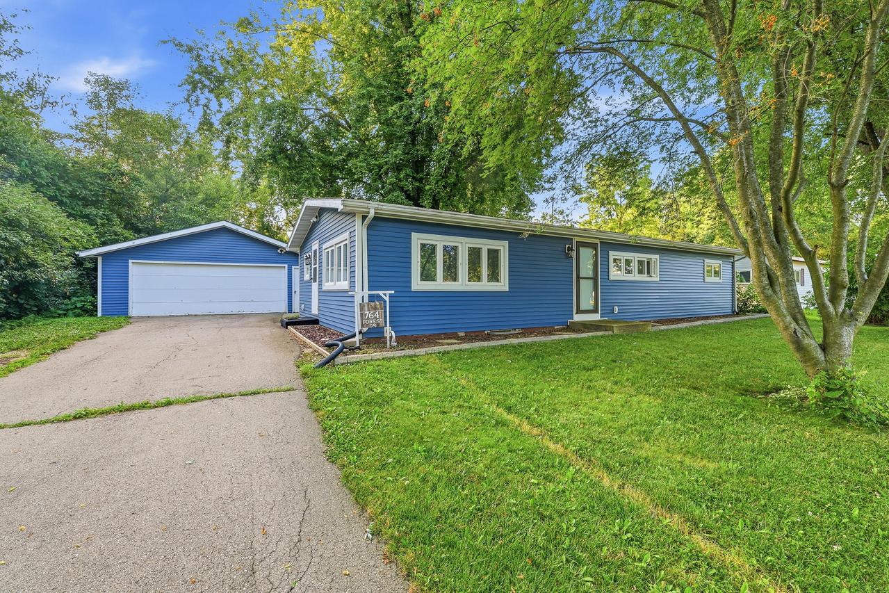 764 Forest Dr, Mayville, WI 53050