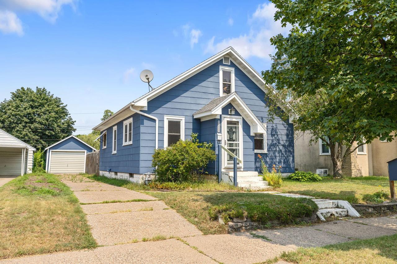 1621 Barlow St, La Crosse, WI 54601