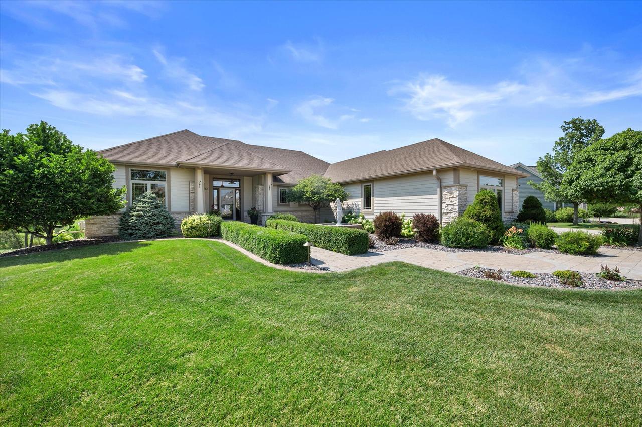 2280 Fenceline Dr, Jackson, WI 53037