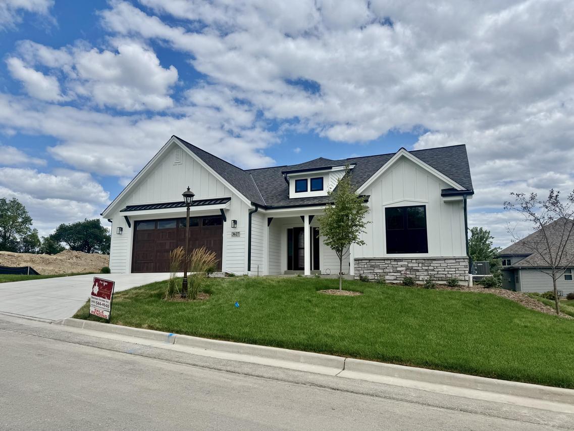 3627 Alder Dr, Waukesha, WI 53189