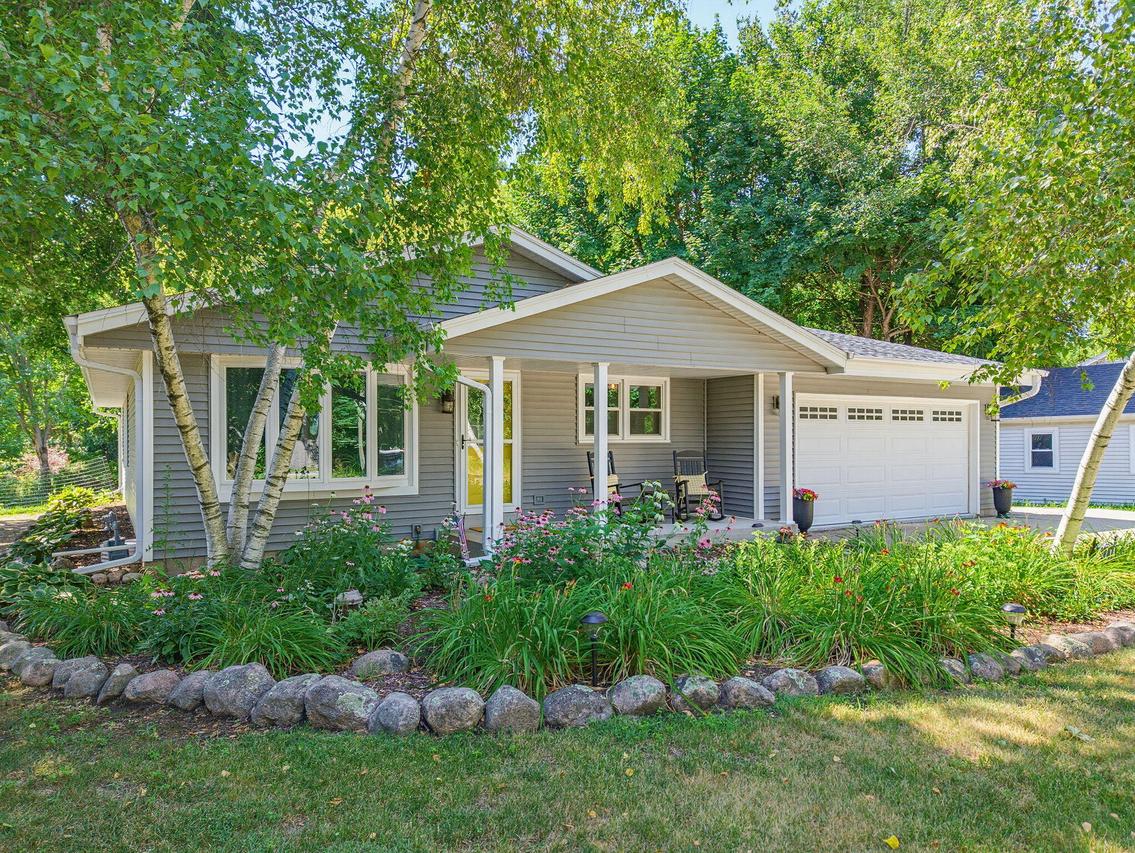 1247 N Breezeland Rd, Summit, WI 53066