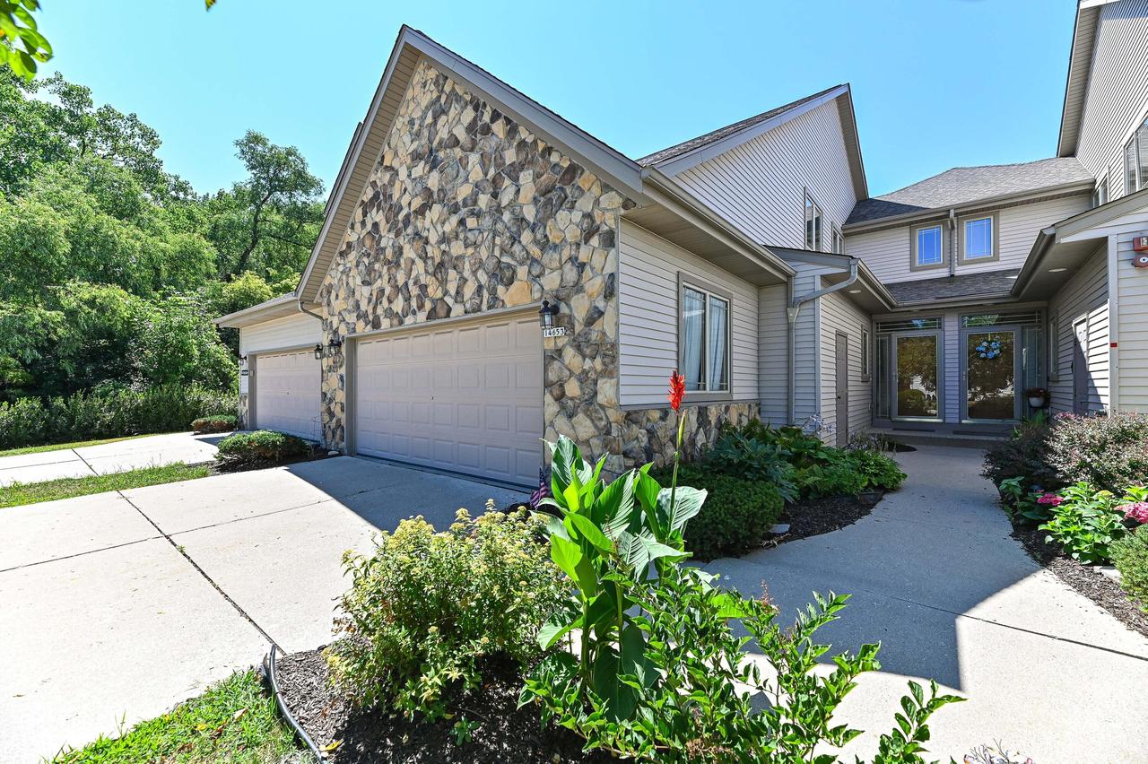 14653 W Wilbur Dr, New Berlin, WI 53151