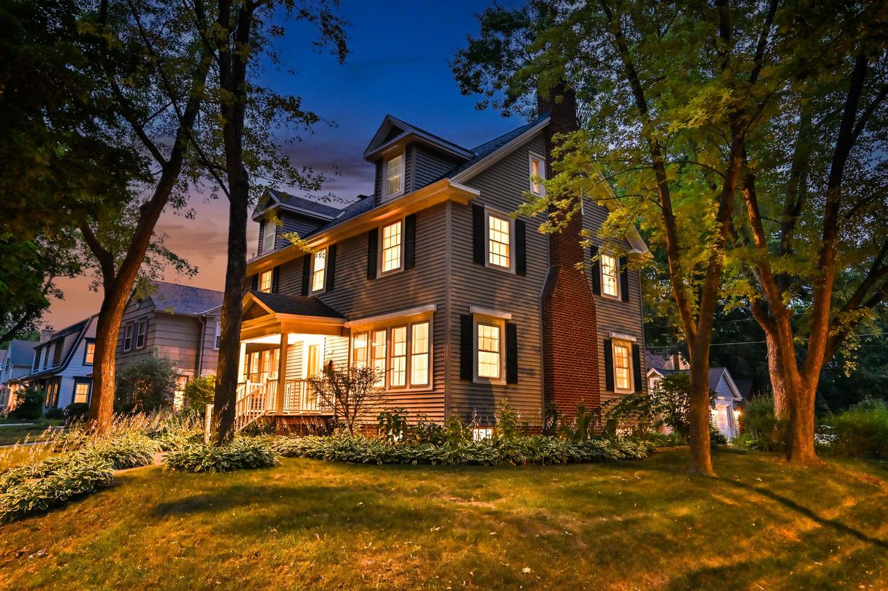 2000 Forest St, Wauwatosa, WI 53213