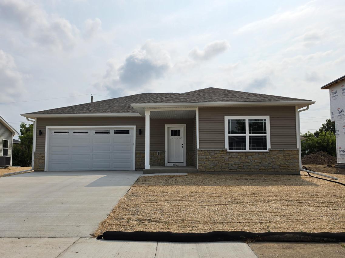 4823 37th Ave, Kenosha, WI 53144