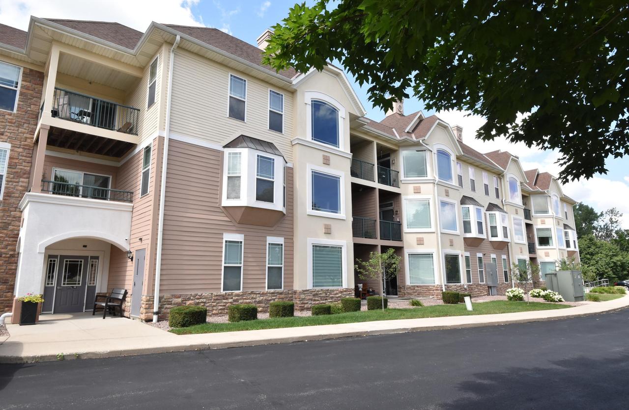 N74W13737 Appleton Ave #316, Menomonee Falls, WI 53051