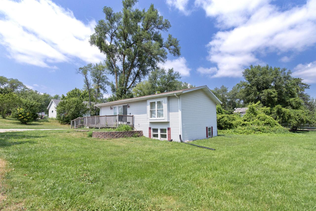 W772 W Douglas Ave, Bloomfield, WI 53105