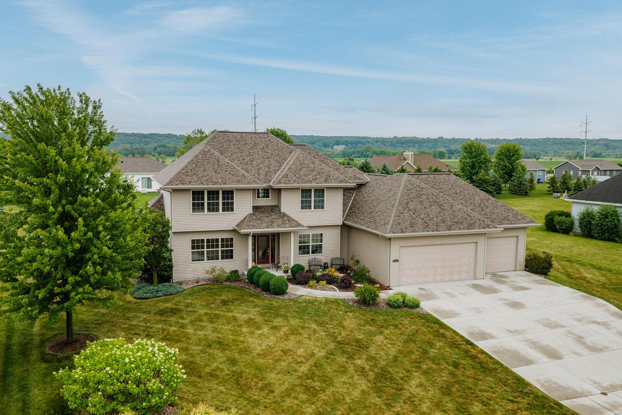 797 Estate Dr, Fond Du Lac, WI 54935