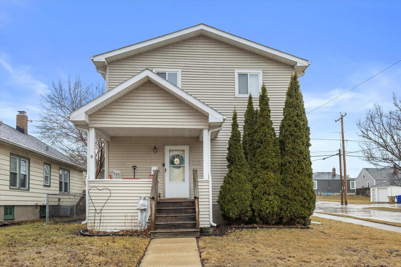 6902 37th Ave, Kenosha, WI 53142