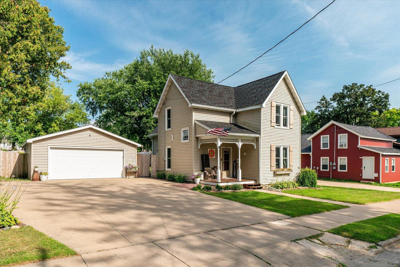 211 Ramsland St, Westby, WI 54667