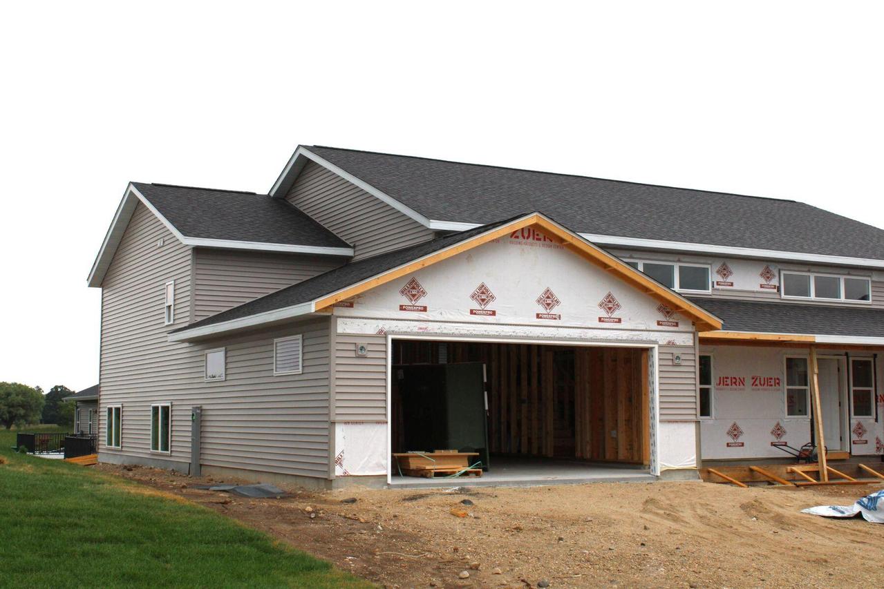 937 Drumlin Dr, Kewaskum, WI 53040