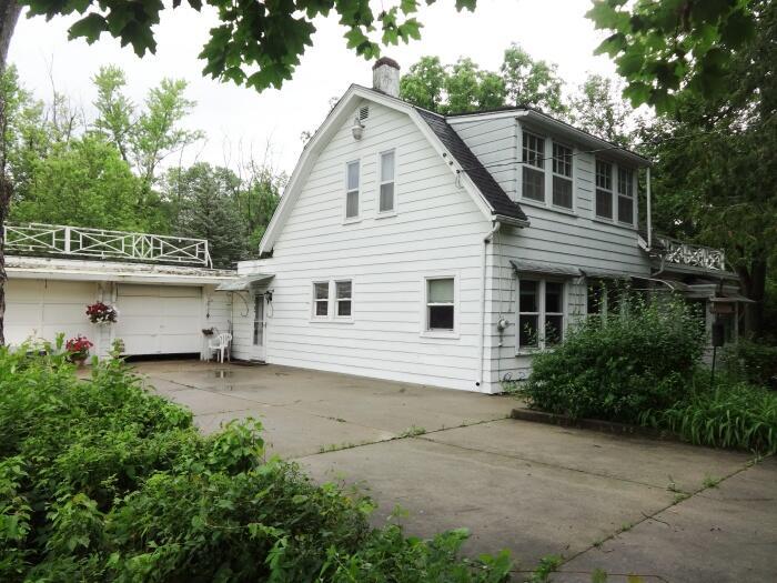 2157 Schuster Dr, Beloit, WI 53511