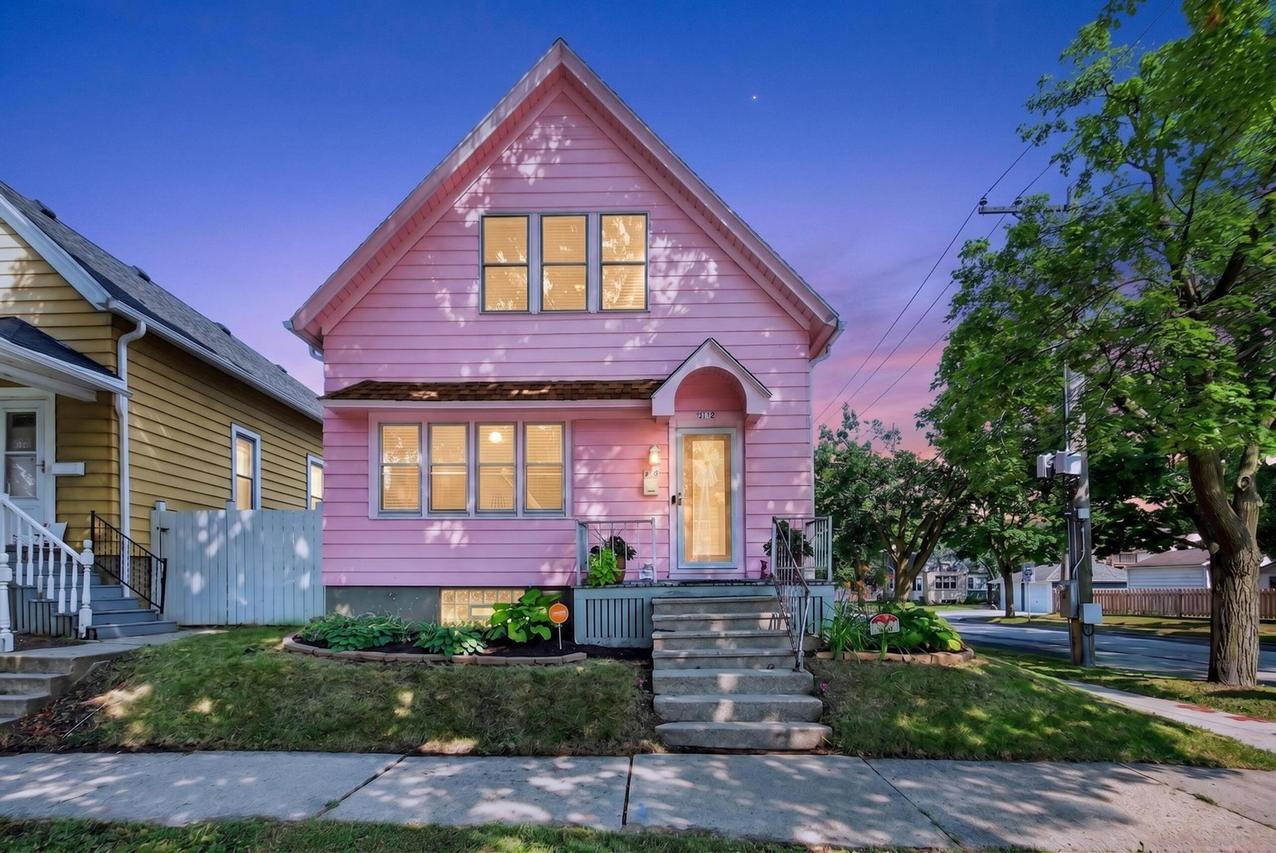 3172 S Griffin Ave, Milwaukee, WI 53207