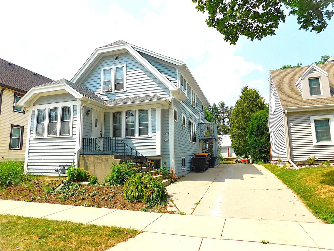 9316 W Mitchell St, West Allis, WI 53214