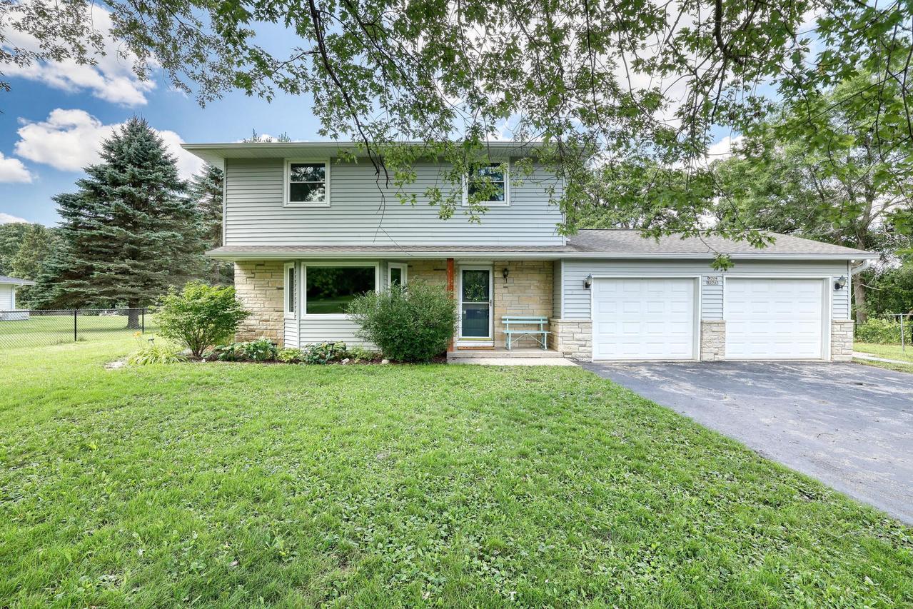 W304S2745 Green Meadow, Genesee, WI 53188