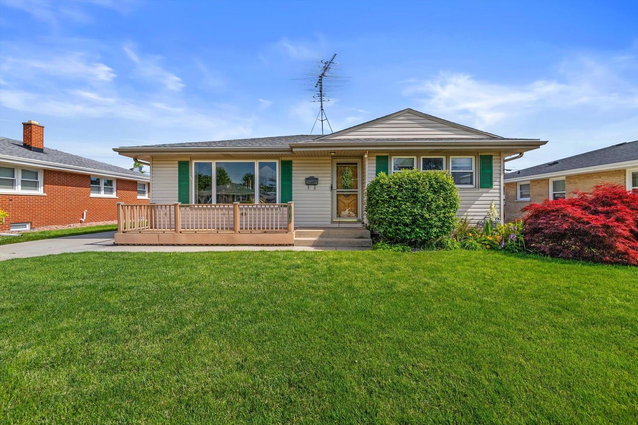 1616 22nd St, Kenosha, WI 53140