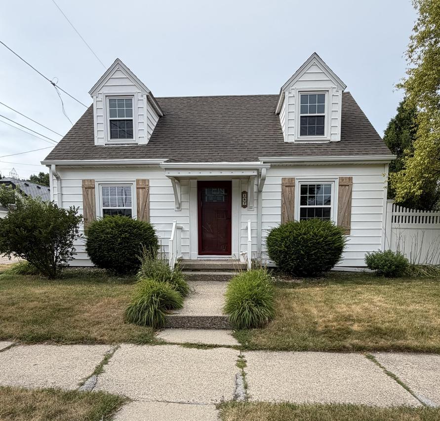 147 W Norwich St., Milwaukee, WI 53207