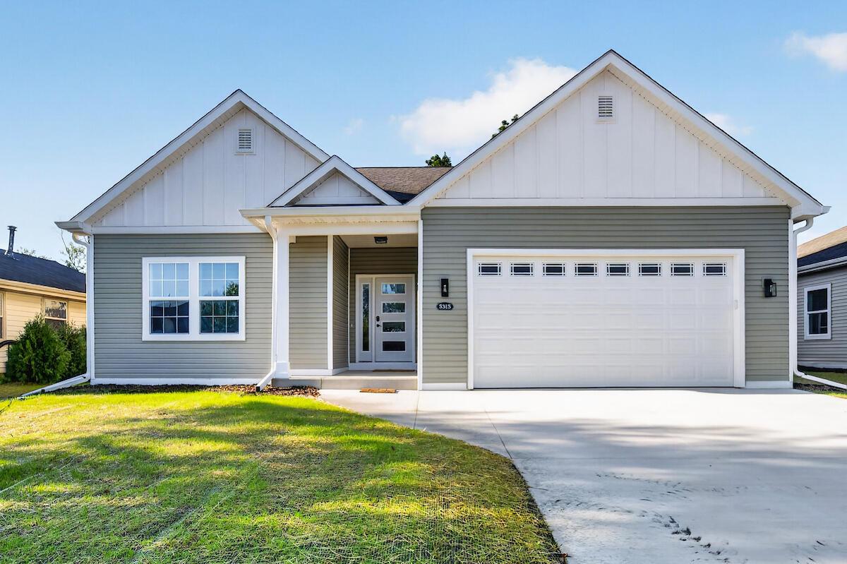5315 Emstan Hills, Racine, WI 53406