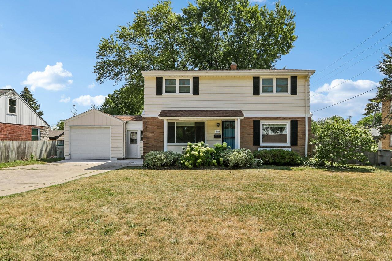 9035 W Morgan Ave, Milwaukee, WI 53228