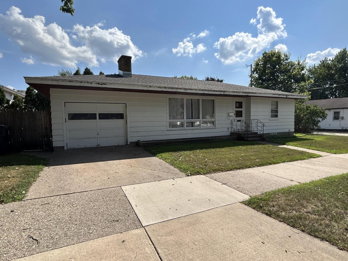920 Zeisler St 731 10th St., La Crosse, WI 54601