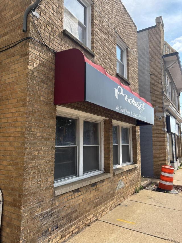 5112 W Center St, Milwaukee, WI 53210