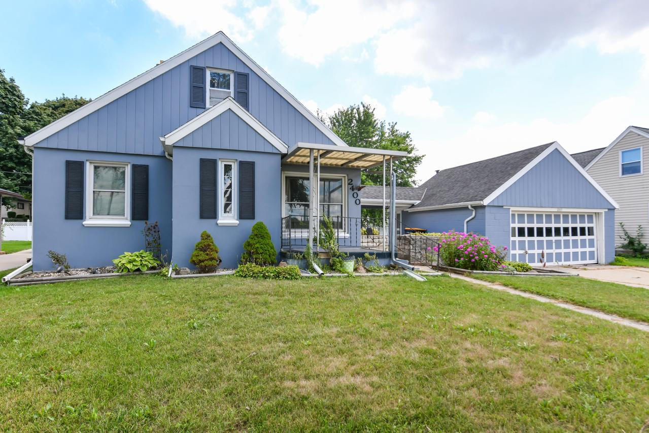 2400 S 100th St, West Allis, WI 53227