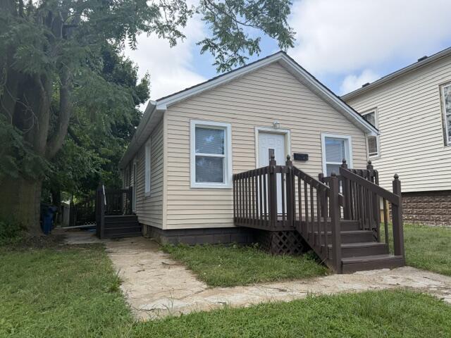 1236 Villa St, Racine, WI 53403