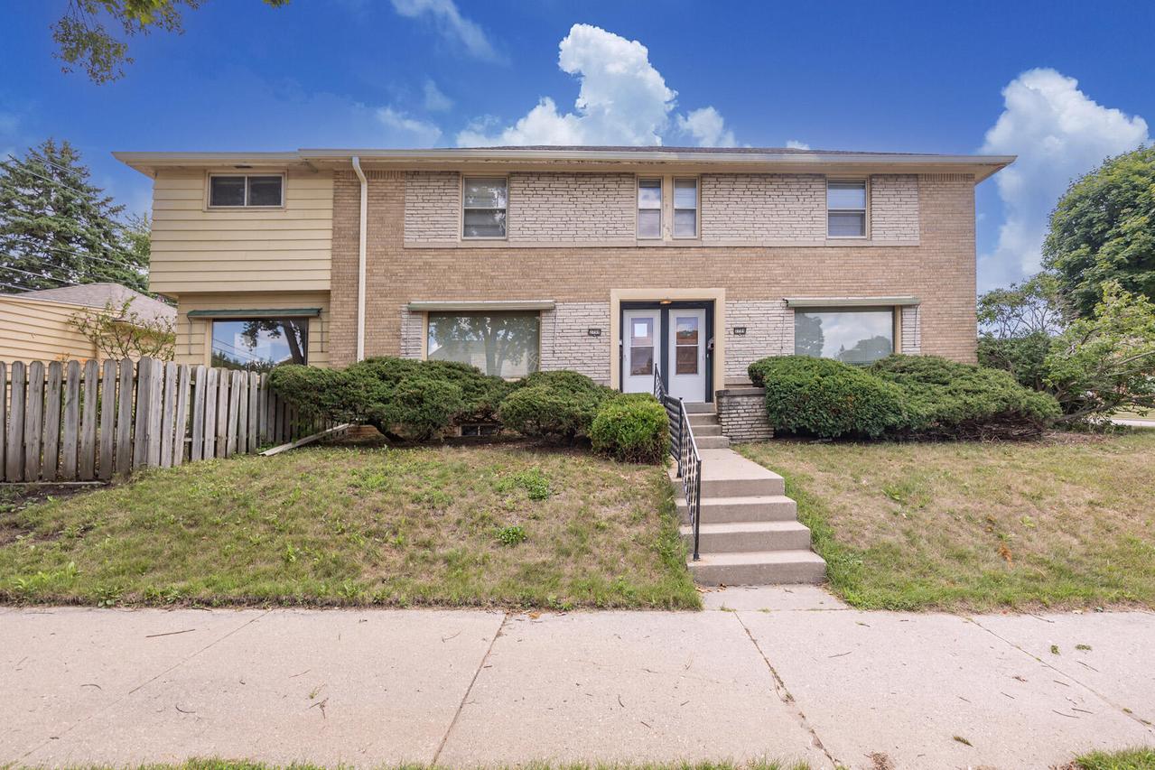 2704 N 84th St #2708, Milwaukee, WI 53222