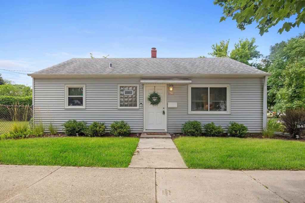 8435 W Concordia Ave, Milwaukee, WI 53222