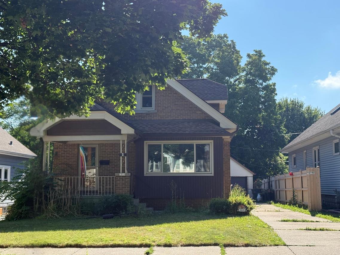 1464 S 86th St., West Allis, WI 53214