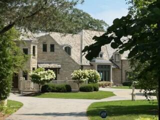 4850 N Lake Dr, Whitefish Bay, WI 53217