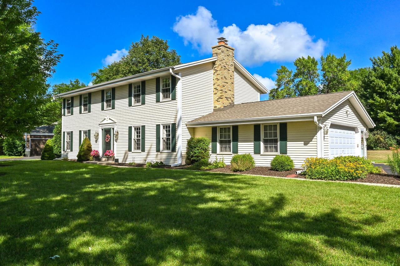 21330 Cambridge Cir #Lower, Brookfield, WI 53045