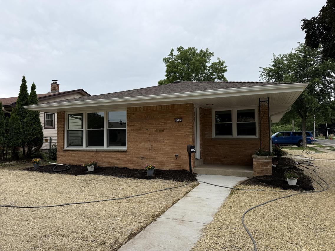 3303 S 85th St, Milwaukee, WI 53227