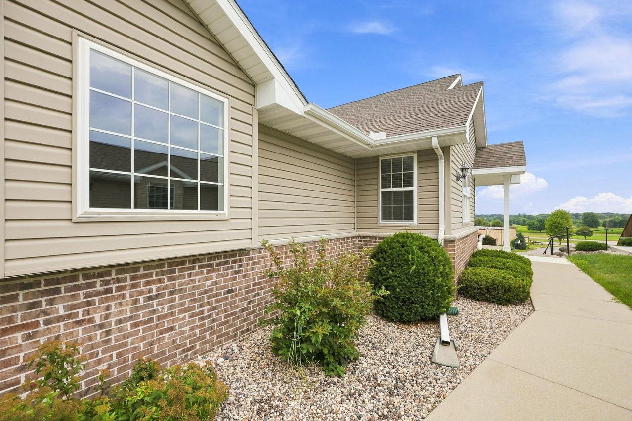 118 Summit Ct #2601, Columbus, WI 53925