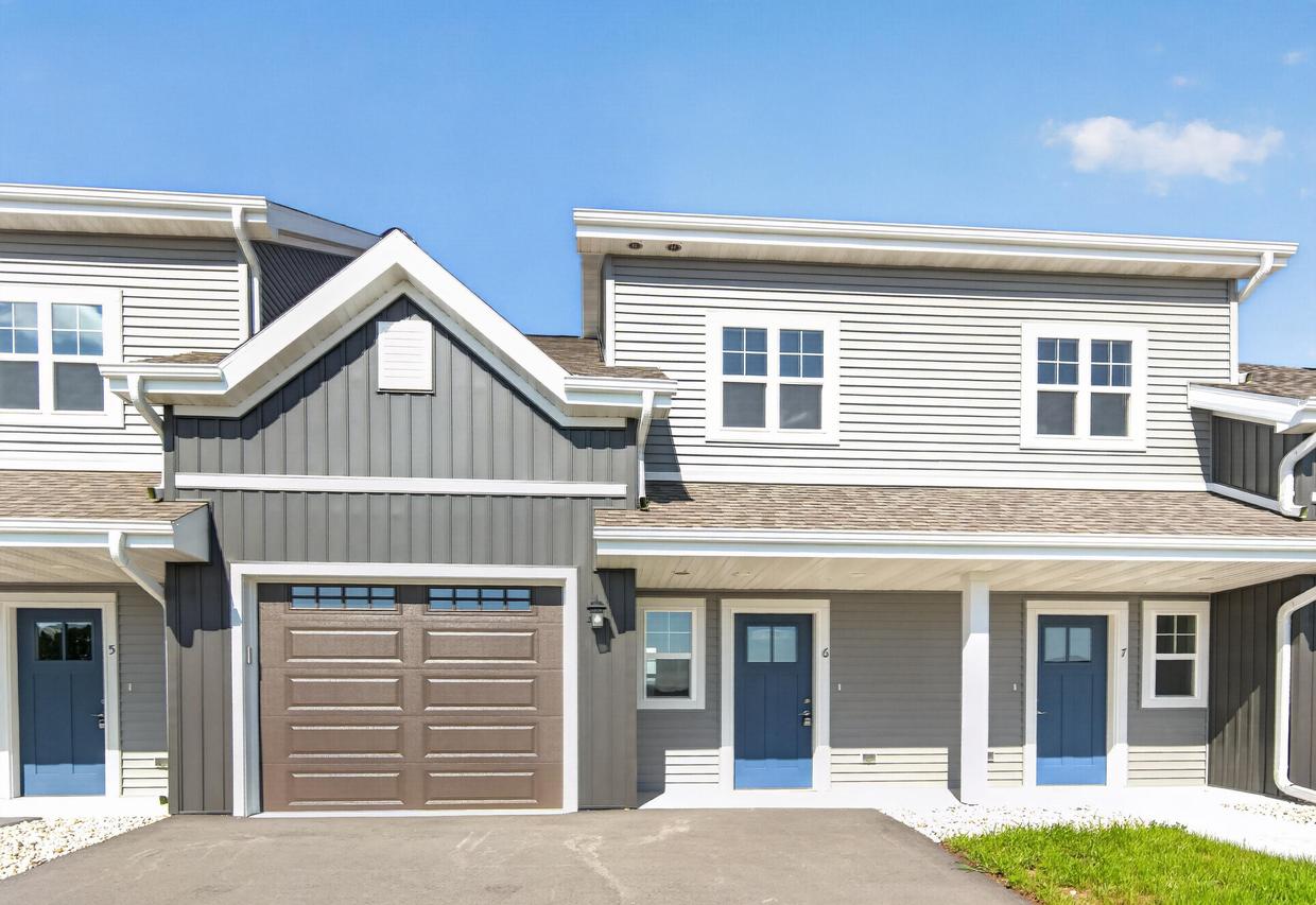 1675 Reigle Dr #6, Kewaskum, WI 53040