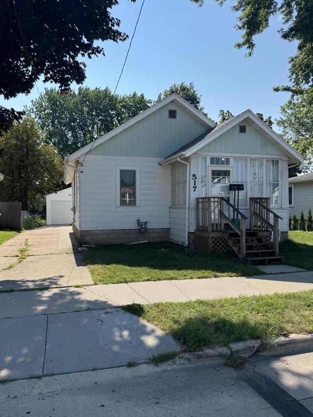 517 S Baird St, Green Bay, WI 54301
