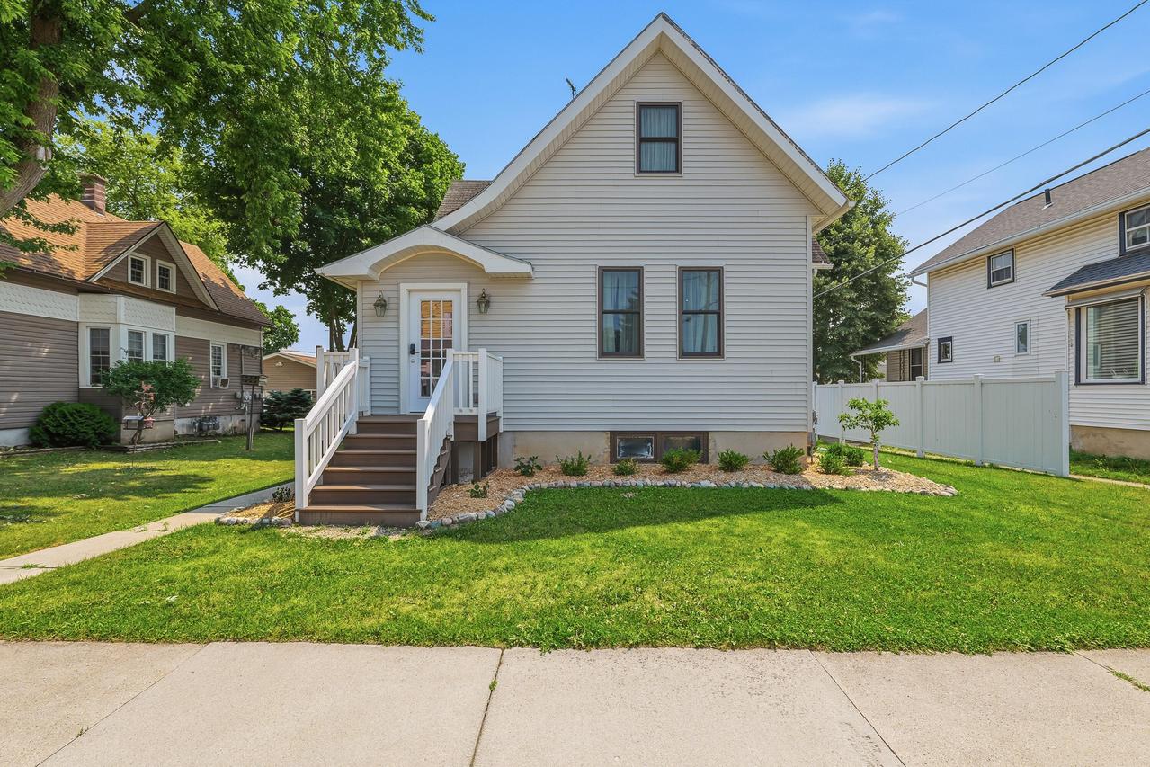 625 St Paul St, Kiel, WI 53042
