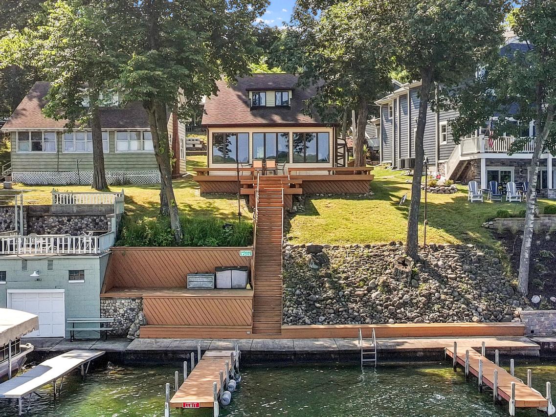 W5426 Solid Comfort Rd, La Grange, WI 53121