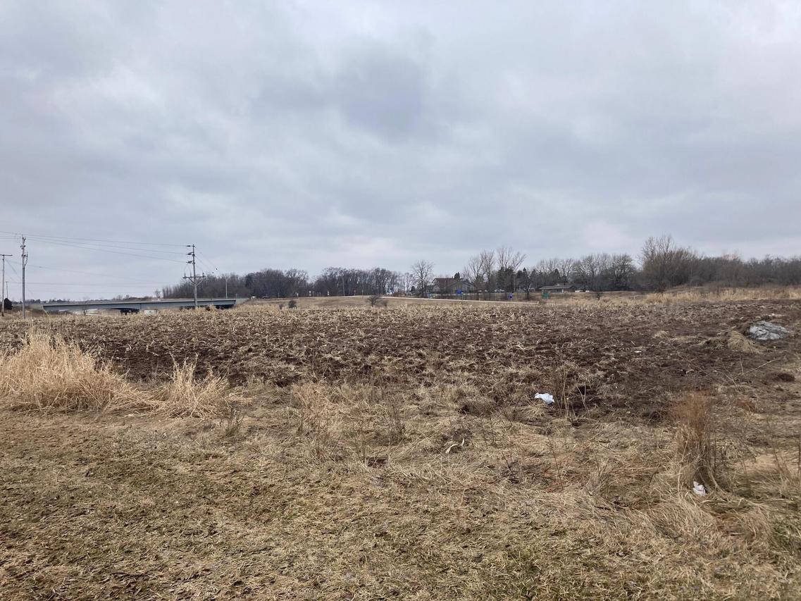 350 E Seven Hills, Port Washington, WI 53074