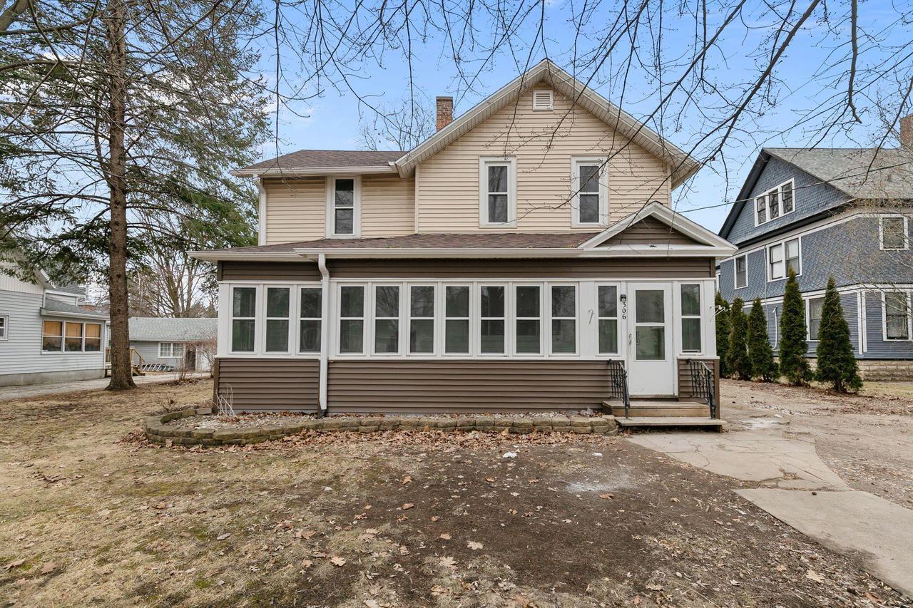 306 S Watertown St, Waupun, WI 53963