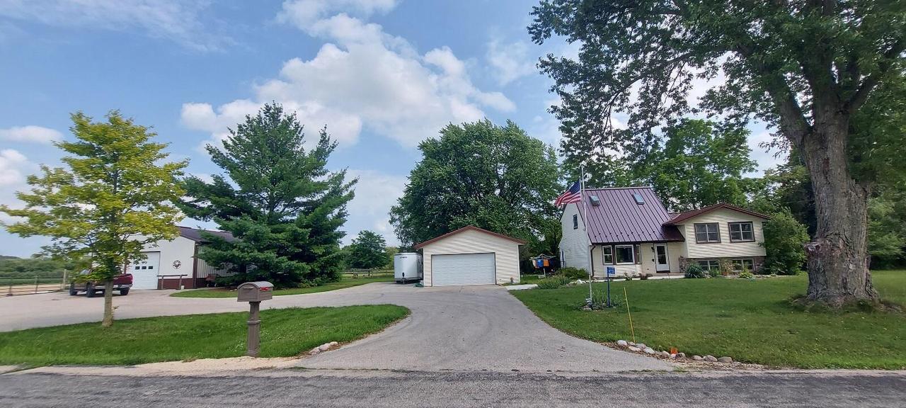 N2720 Resthaven Rd, Rubicon, WI 53078
