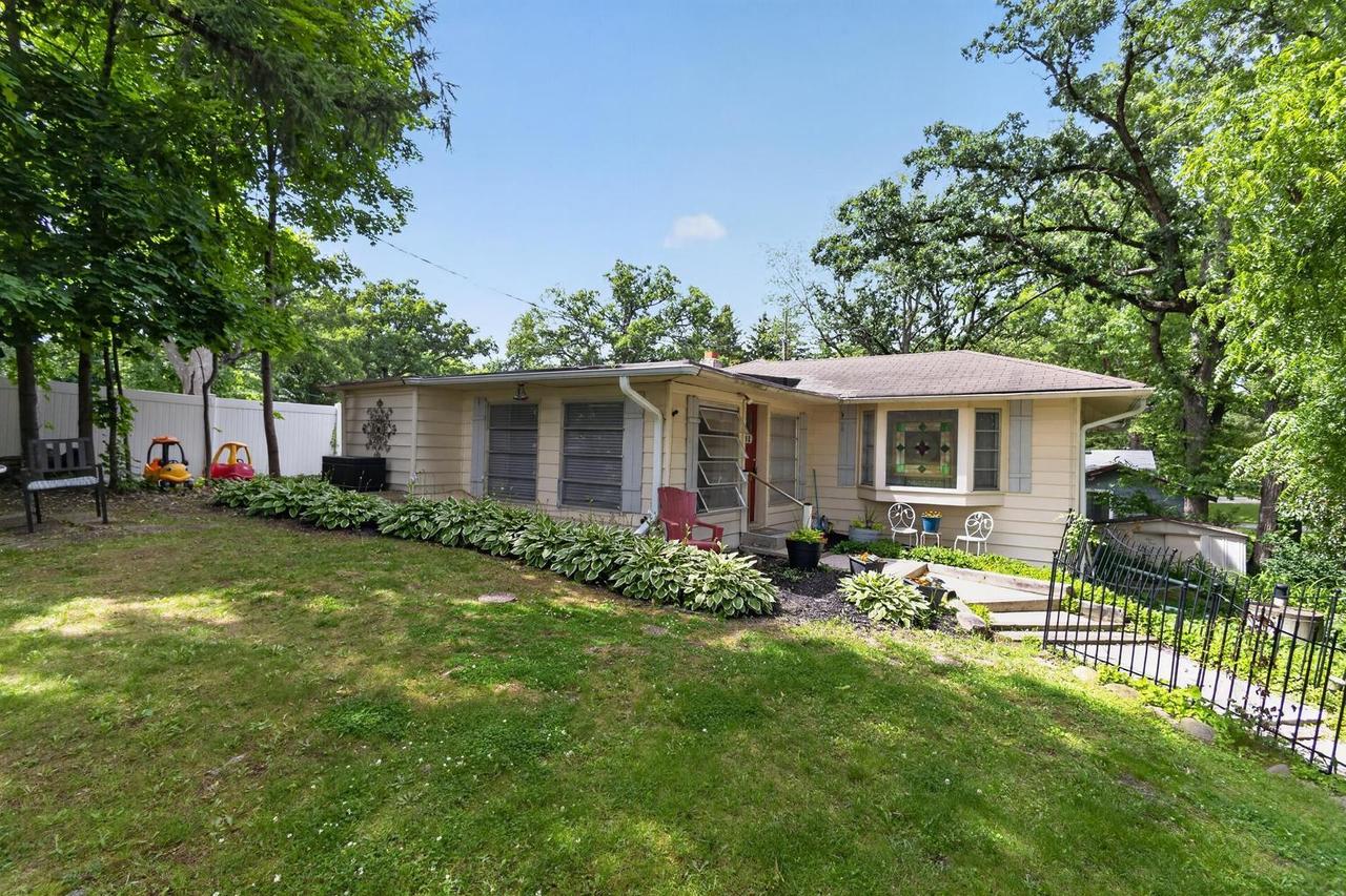 W142 Tombeau Blvd, Bloomfield, WI 53128