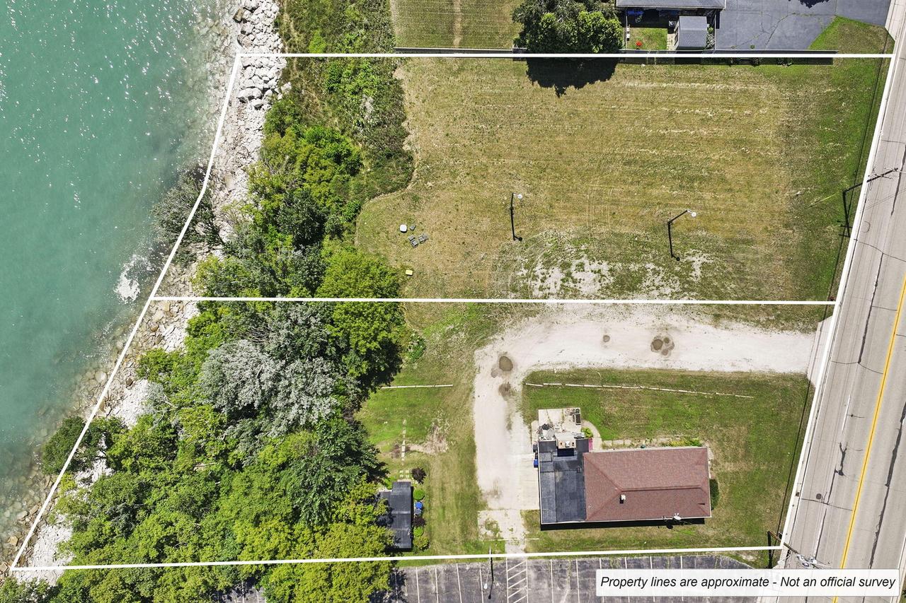 1039 Sheridan Rd, Somers, WI 53140